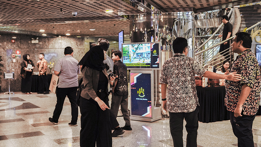 Official public information screen at Indonesian government ministries